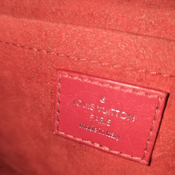 Louis Vuitton New Wave PM Chain Bag! - Picture 13 of 16